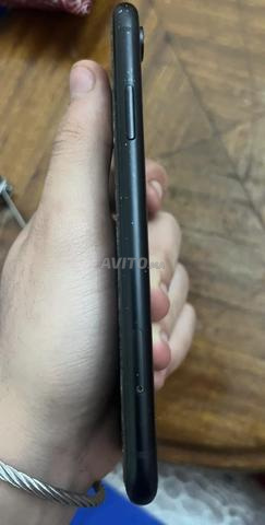 آيفون XR - 64 جيجابايت بحالة جيدة - 2