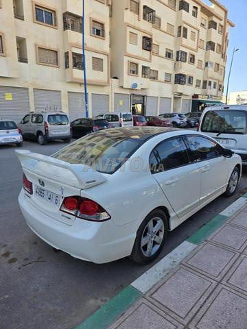 Honda Civic modèle 2010 km 194000 - 2