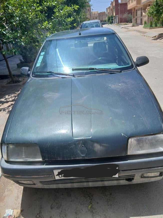 Renault R19 Essence Manuelle 1991 à Oujda