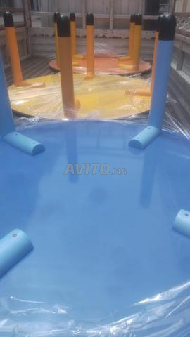 3 tables pour école, crèche ou espace de jeux