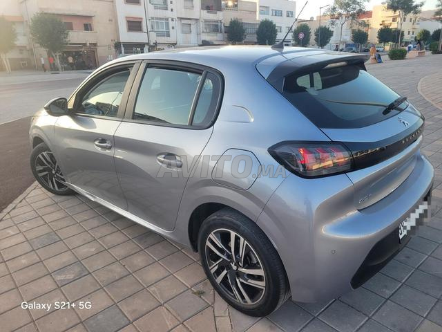 Peugeot 208 - 2