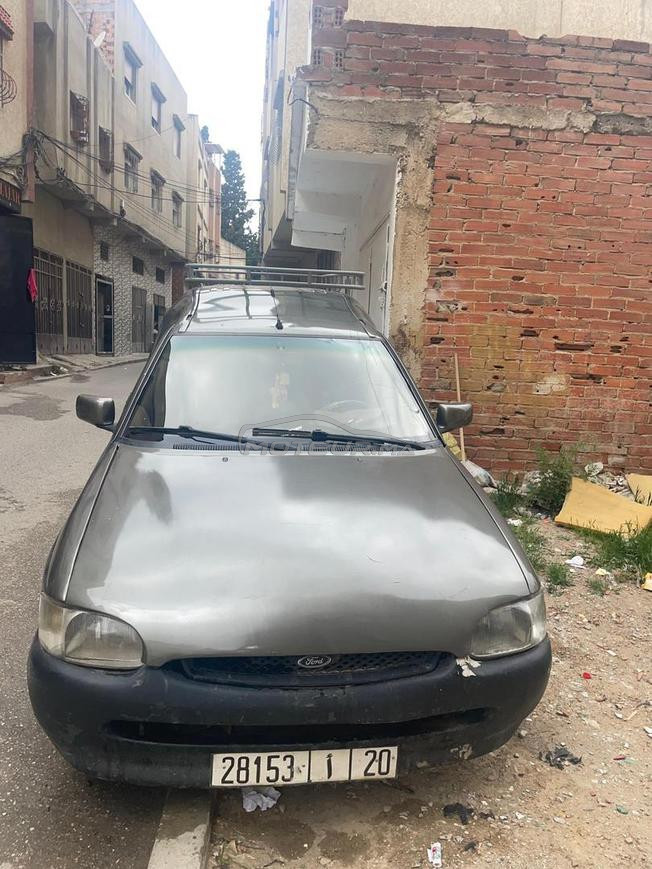 Ford Escort dyal lkhedma Diesel 1997 à Tanger