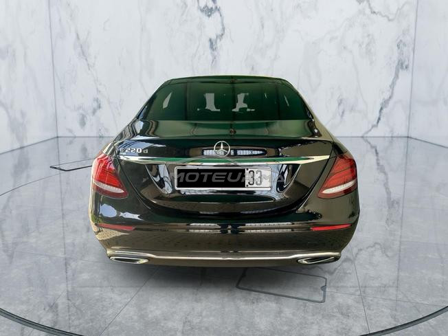Mercedes Classe E 220d (2017) – État Nickel 