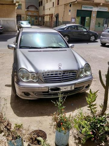 مرسيدس بنز C220 CDI 2004 ناقل حركة أوتوماتيكي