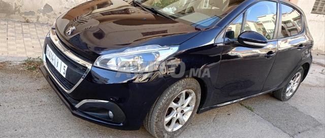 Peugeot 208 Diesel Manuelle 2018 à Fès - 2