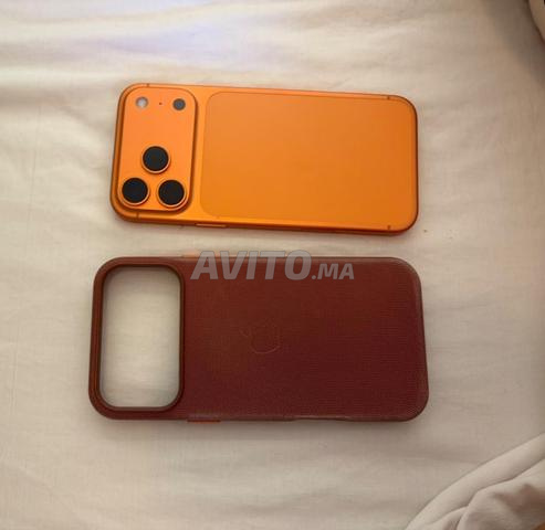 iPhone 17 Pro Max Orange - 2