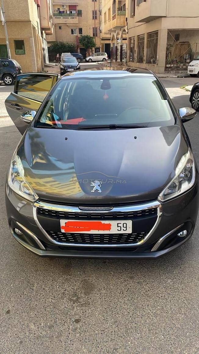 Peugeot208