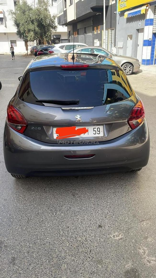 Peugeot208
