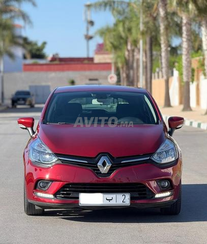 Clio 4 modèle 2021 bon état - 2