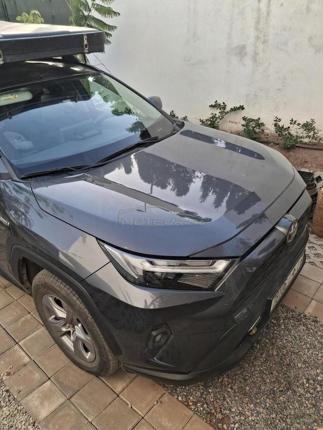 Rav4 très bon état. Garantie Toyota 170000 km
