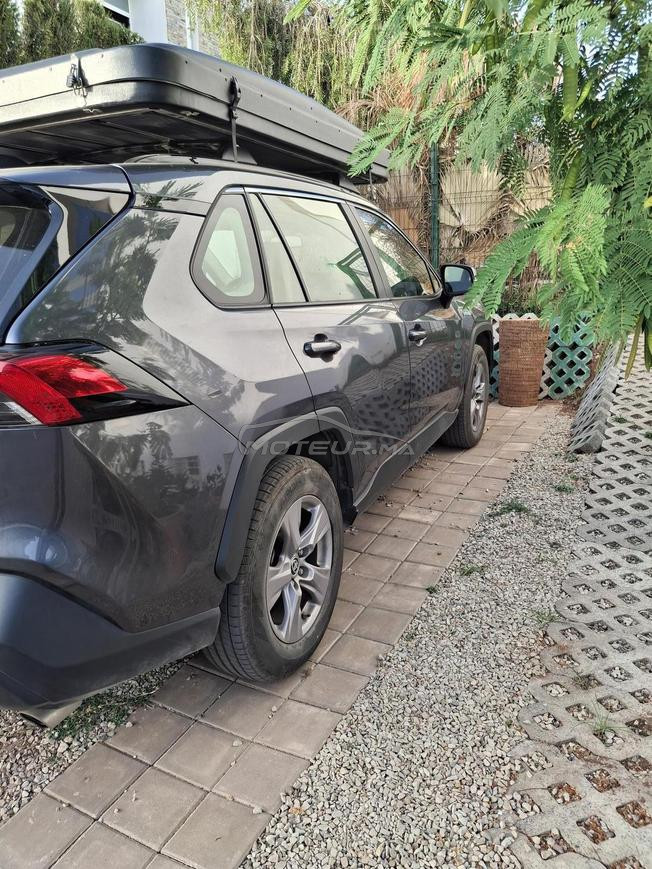 Rav4 très bon état. Garantie Toyota 170000 km