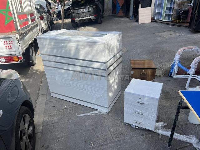 2000 comptoir de réception avec chaise