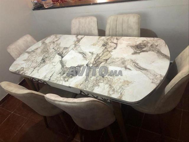 Salle à manger table et chaise promo