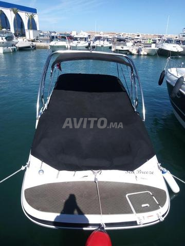 Bateau Four Winns H260