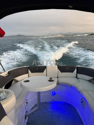 Bateau Four Winns H260