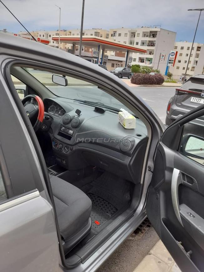 سيارة اقتصادية بحالة جيدة