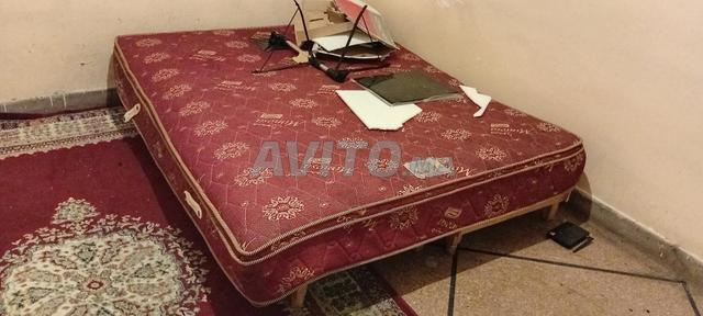 Matelas et banquette, moquette - 2