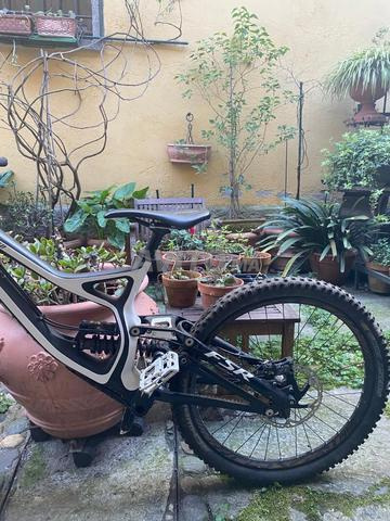 دراجة جبلية Specialized FSR داونهيل (DH) - 2