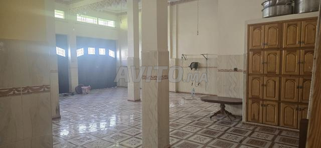 كراج واسع للإيجار - 2