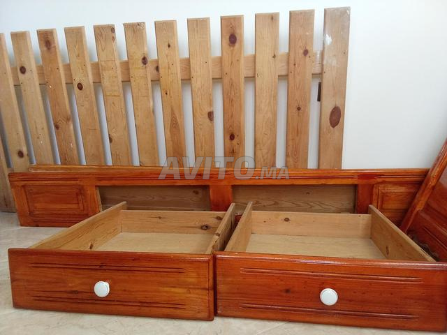 Lit simple en bois, service de menuiserie - 2