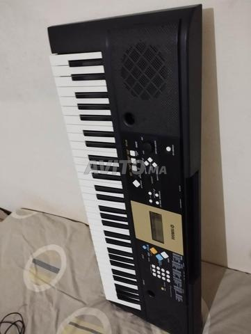 بيانو Yamaha YPT-220 Keyboard - 2