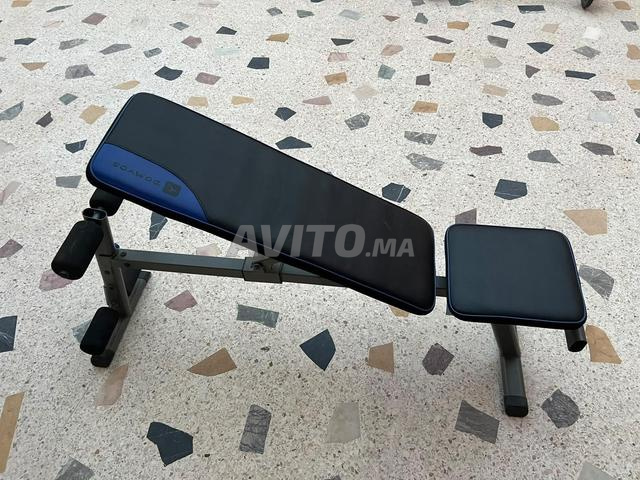 مقعد تدريب أثقال قابل للتعديل بحالة جيدة