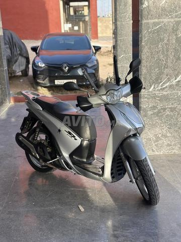 SH Robo 150i - 2