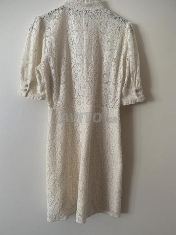 Robe ZARA blanche en dentelle Taille xs - 2