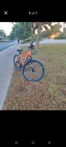 Belle bicyclette avec un petit problème sur la selle - 2