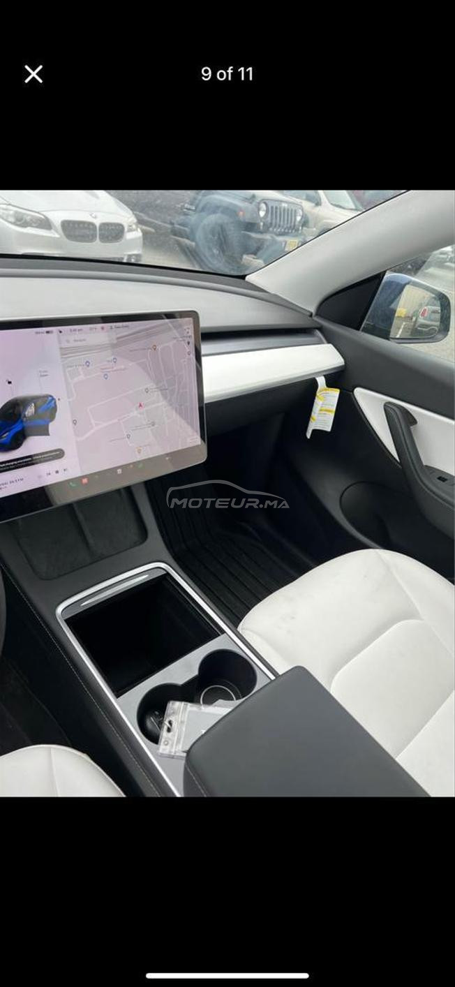 TESLA  PRESQUE NEUF 