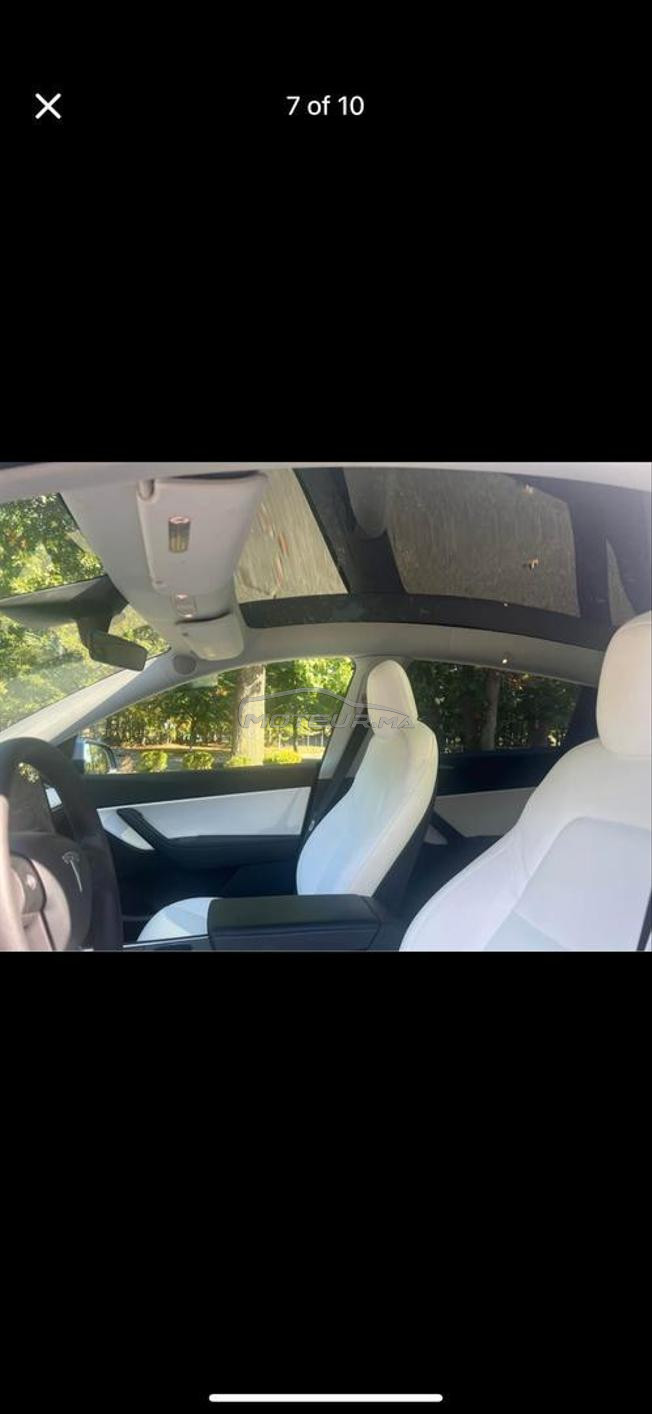 TESLA  PRESQUE NEUF 