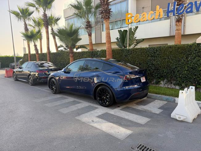 TESLA  PRESQUE NEUF 