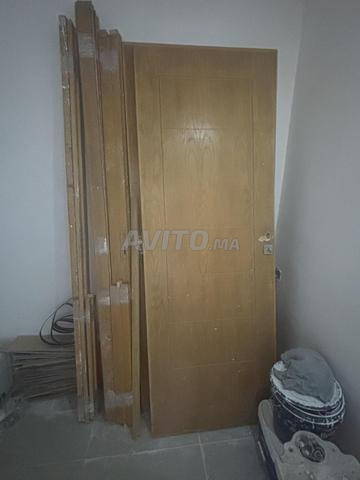 بابان خشبيان مع قرص للبيع - 2