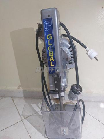 Machine à découper le tissu originale américaine à vendre