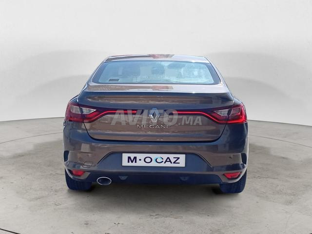 RENAULT. Megane