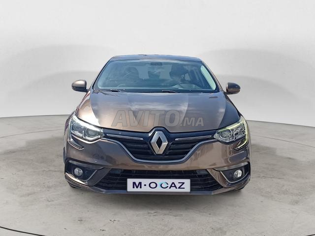 RENAULT. Megane