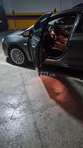 Opel Astra Diesel Automatique 2021 à Casablanca - 2