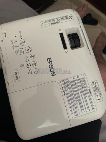 جهاز عرض البيانات EPSON - 2