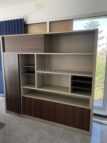 مكتبة مكتبية احترافية بتصميم عصري - 2