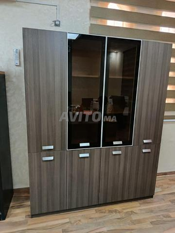مكتبة مكتبية احترافية بتصميم عصري