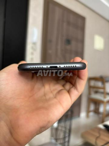 iPhone 11 Noir 128GB - 2