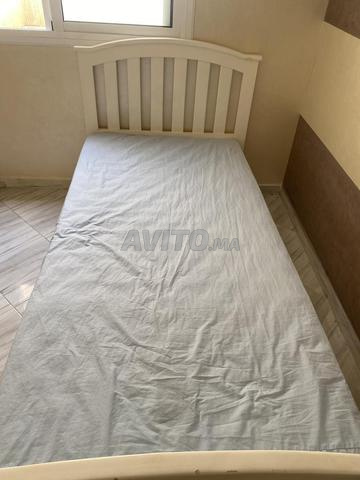 Moustiquaire individuelle en bois blanc comme neuve - 2