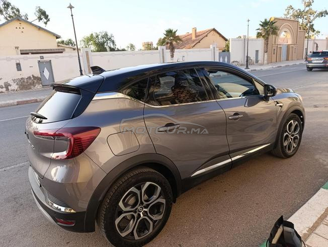 Renault Captur modèle 2023 excellent état
