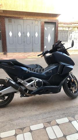 Je vends mon scooter Forza année 2021 dédouané - 2