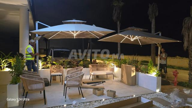مظلة خارجية مربعة 3x3 متر بإضاءة LED مدمجة