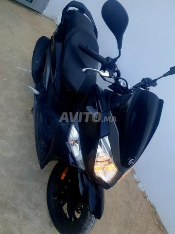 moto SYM XCA301 - 2