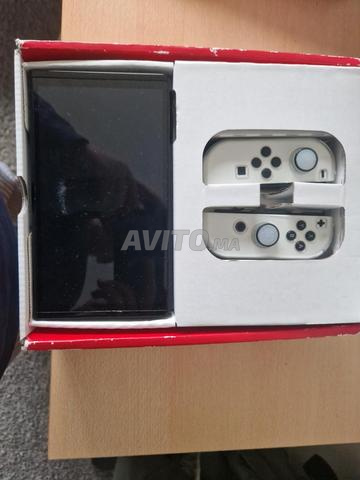 Nintendo Switch OLED crackée avec plus de 20 jeux - 2