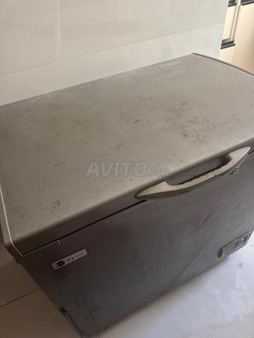 Congélateur coffre gris en Très bon état