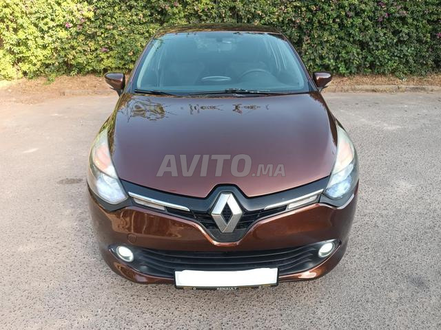 Clio 4 diesel 2015 très bon état à Casablanca