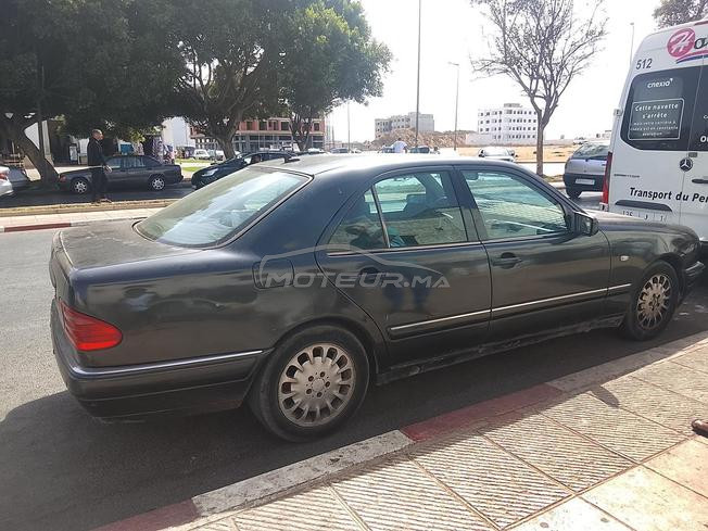 mercedes en très bon état 1500 dariba